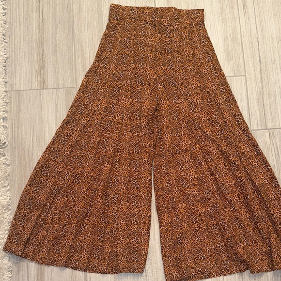 Petal & Pup Tan Patterned Wide-Leg Pants - Picture 1 of 2